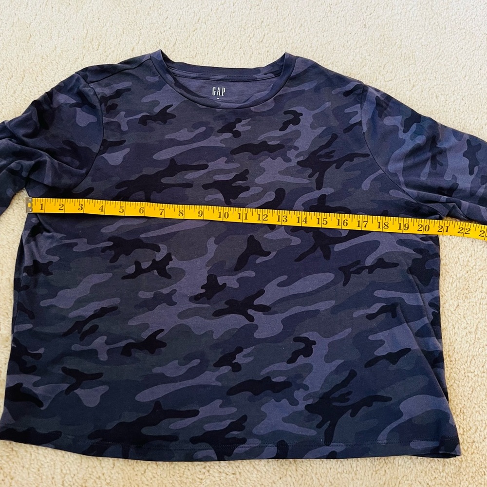 GAP Camouflage Long Sleeve Top - Picture 3 of 7